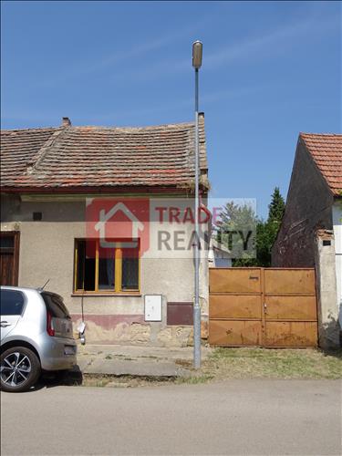 rodinný dům 4+1 před rekonstrukcí, pozemek 523m2